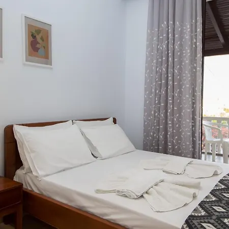 Apart-hotel Leonidas